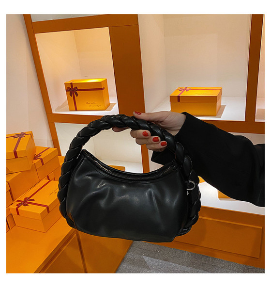 Fashionable and popular braided braided handbag retro semicircle all-match messenger bag B10499