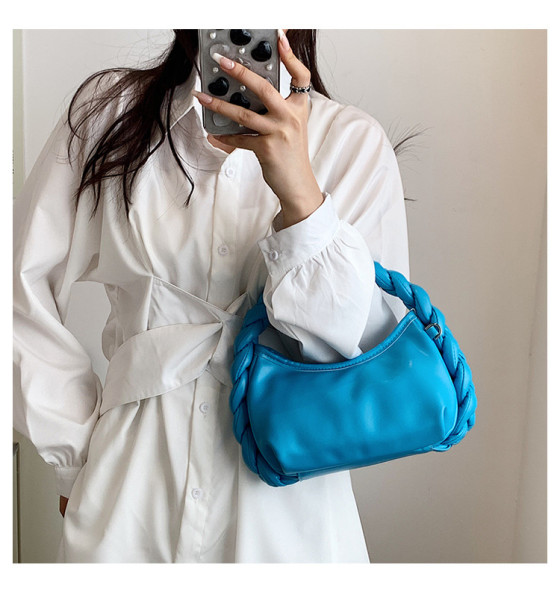 Fashionable and popular braided braided handbag retro semicircle all-match messenger bag B10499