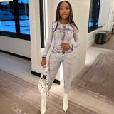 Two-piece stylish casual suit with personalized print T-shirt and trousers