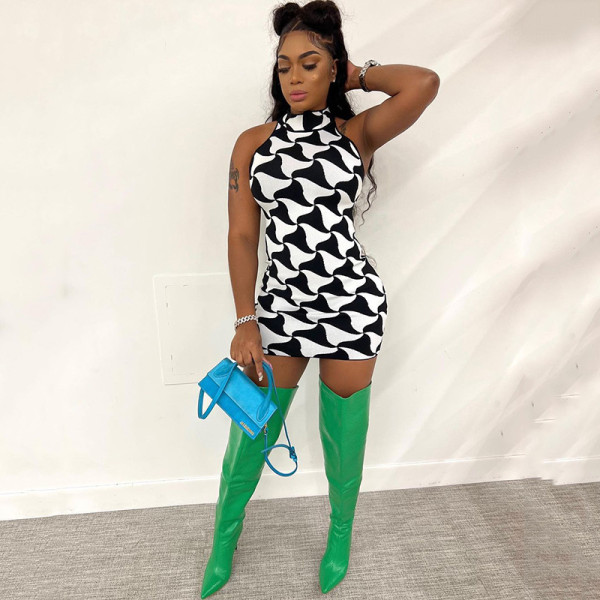 Basic black and white contrast color vest bag hip knitted one-piece short skirt trend