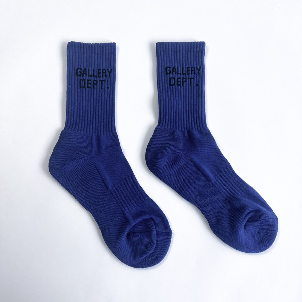 Graffiti letters street art solid color cotton towel bottom sports socks men and women tide socks