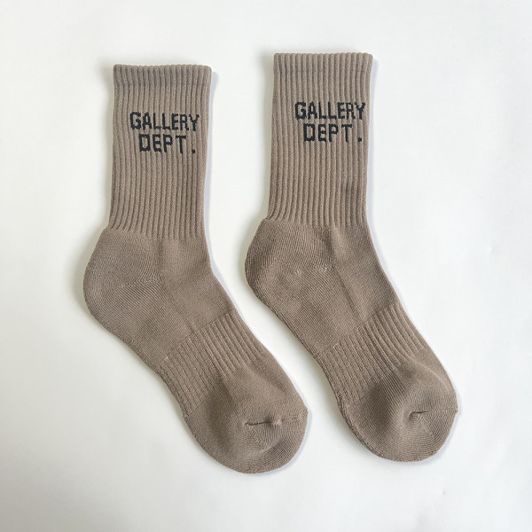 Graffiti letters street art solid color cotton towel bottom sports socks men and women tide socks