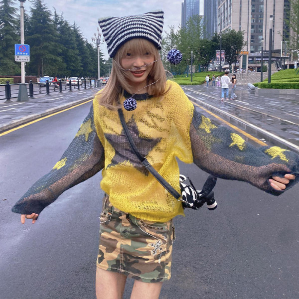 Five-pointed star pattern hollow color matching thin sun protection shirt loose pullover sweater