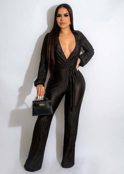 Sexy V-neck strap pleated wide leg jumpsuit