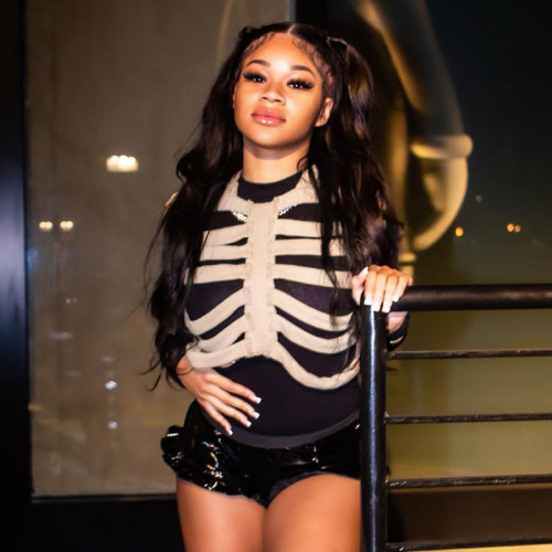 Versatile solid skeleton hooded sleeveless short sweater top