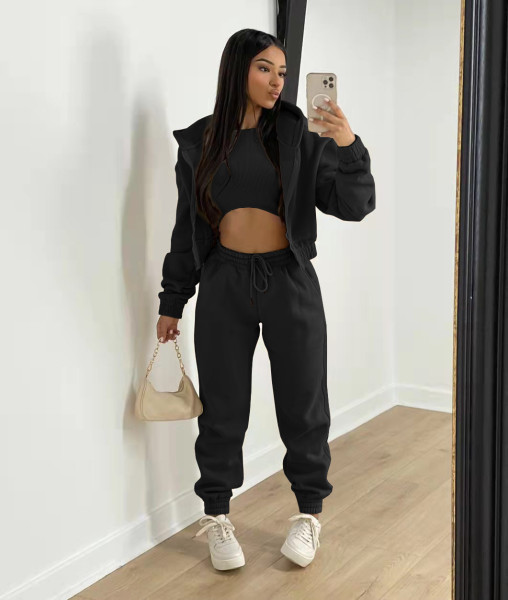 Hooded sports and leisure suit with fleece sweater (three-piece suit)