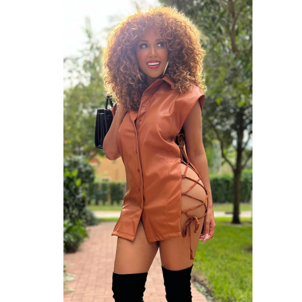 Fashion Women's Sleeveless Lace up V-Neck Solid Leather Shirt Top