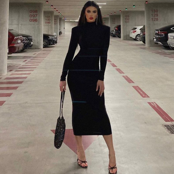 Fashion solid color slim fitting high collar long sleeve temperament dress