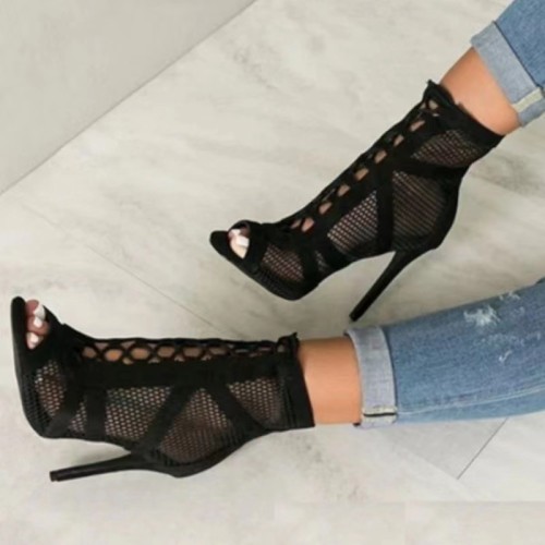 Oversized women's shoes Mature style hollow shoes with fish necks in front