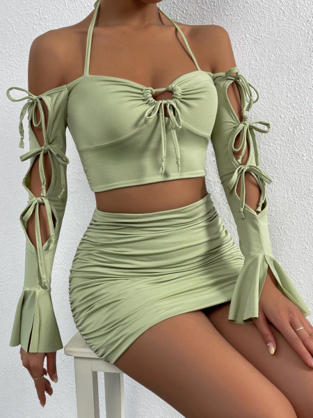 Women's two-piece long sleeved short skirt sexy low cut lace up flared sleeve hip wrap skirt