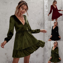 Women's dark green deep V-neck bubble sleeve velvet ruffle dress Women's dark green deep V-neck bubble sleeve velvet ruffle dress