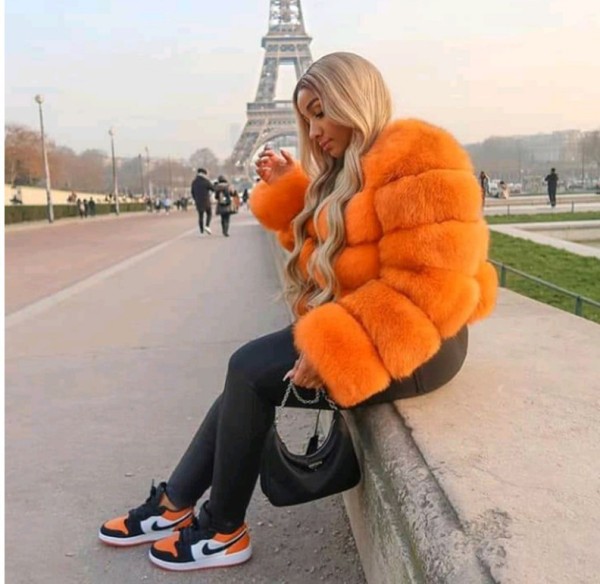 Fox hair imitation fur coat Women's short long sleeved fur faux fur coat