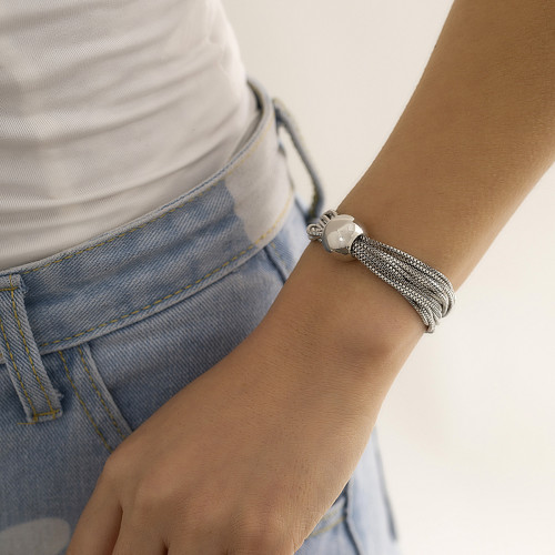 Exaggerated metal ball bracelet