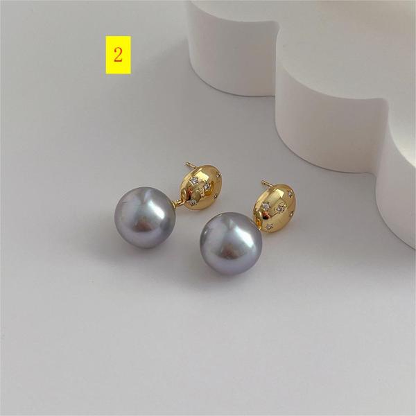 French minority design 14K metal diamond inlaid shell beads earrings women's 925 silver needle high-grade luxury ear jewelry