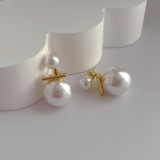 French minority design simple shell pearl earrings s925 silver needle a pair of high-class light luxury pearl earrings
