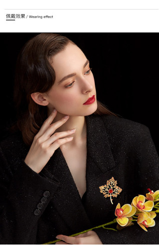 Orange red maple leaf suit coat brooch hollowed out maple leaf pin brooch simple leaf accessories