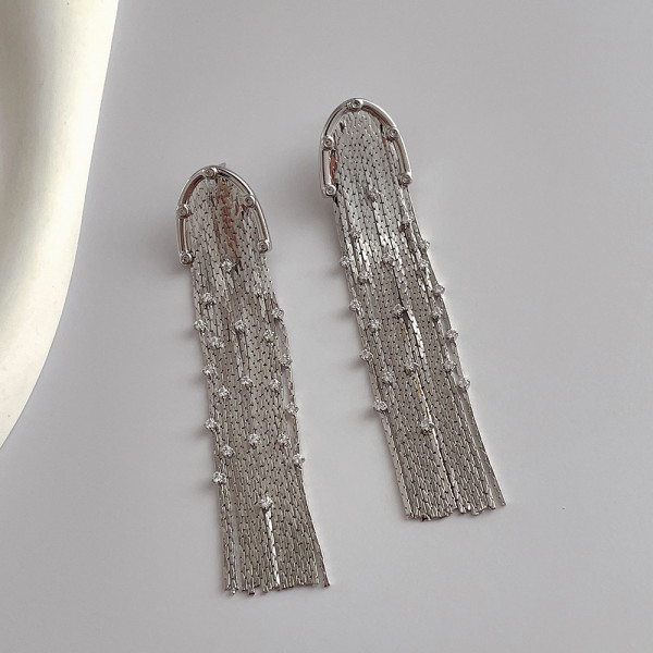 Exaggerated fashion 18K gold jewelry with diamond tassel metal earrings 925 silver needle personality earrings