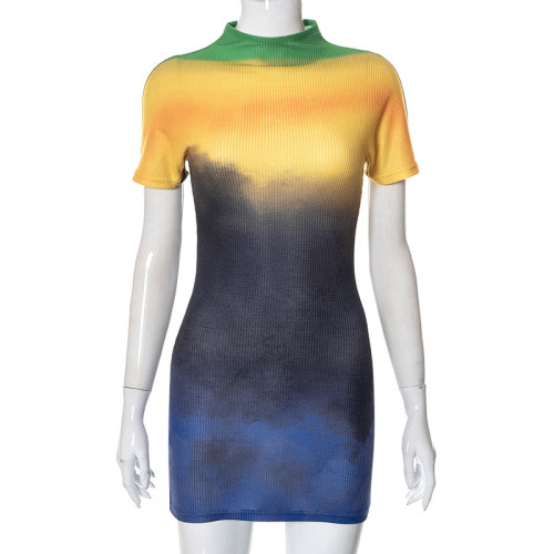 Round neck short sleeve personality gradual change printing bag hip dress
