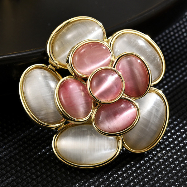 Heavy Industry Luxury Cat's Eye Stone Camellia brooch Premium Elegant Gentle brooch pin