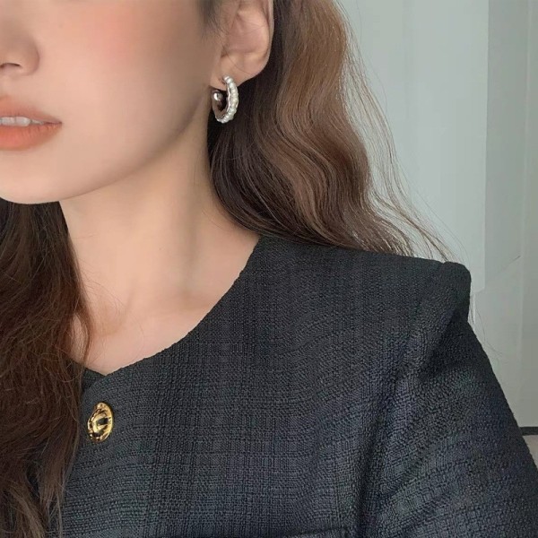 French Vintage Irregular Metal Freshwater Pearl Earrings Female Luxury High quality Simple Earring Earrings Earrings