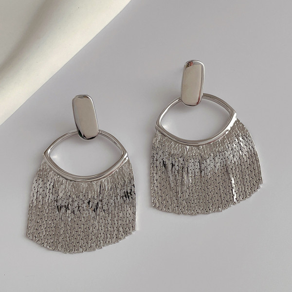 Exaggerated fashion 18K gold jewelry line tassel metal earrings 925 silver needle personality earrings
