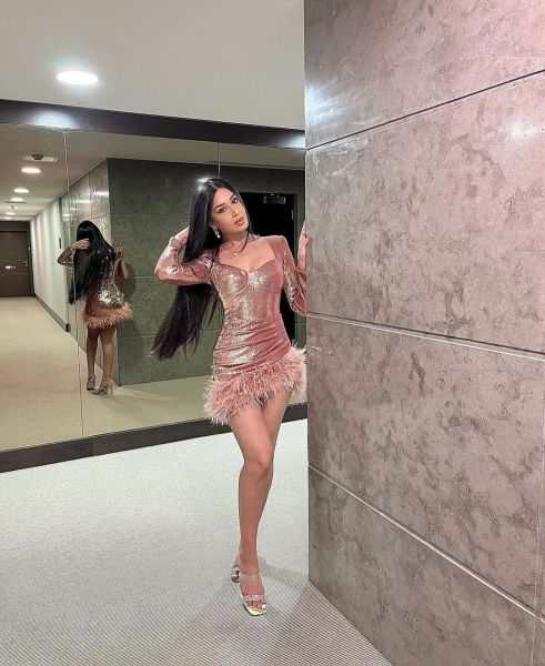 Sexy U-neck gathered waist pleated lady style hip bag skirt sequin wool skirt stitching dress
