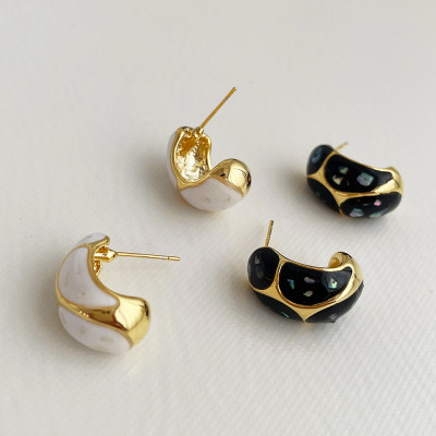 French glazed shell earrings with a sense of design Delicate 18K gold plated ear rings Versatile ear ornaments