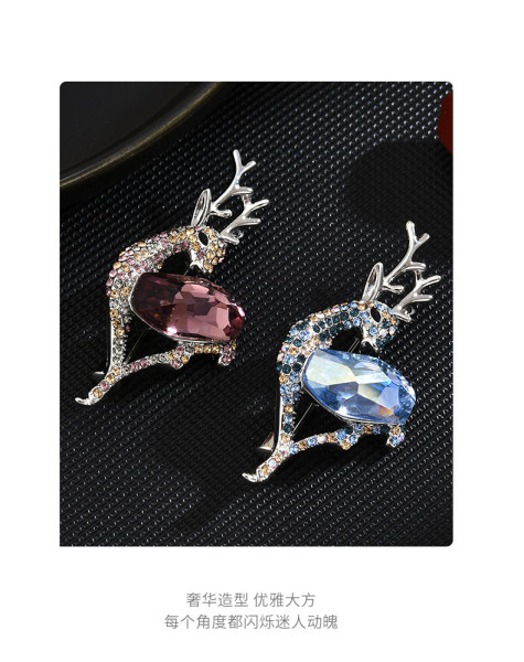 Crystal deer brooch high-end design sense, small number of grand suit accessories, corsage