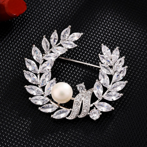 Simple brooch brooch high-grade brooch flower natural freshwater pearl lady jewelry leaf clothing accessories