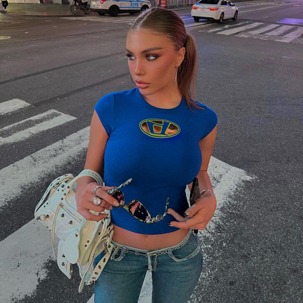 Slim fit chest revealing D embroidered solid color short open button top versatile T-shirt