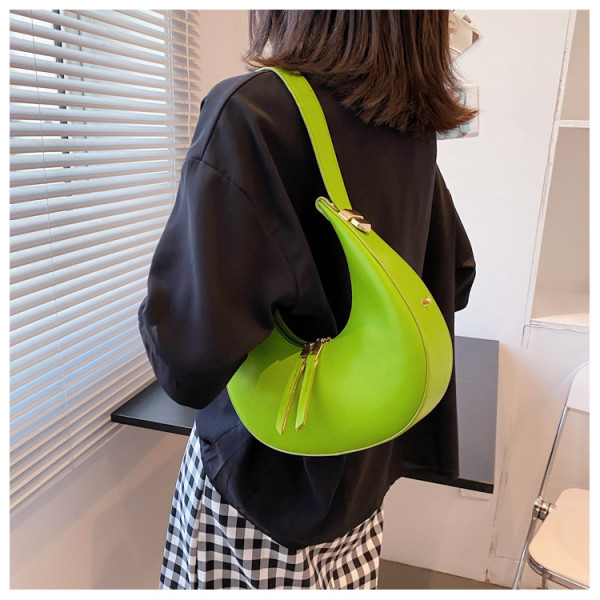 Fashion retro crescent bag Internet celebrity popular simple handbag Versatile shoulder bag