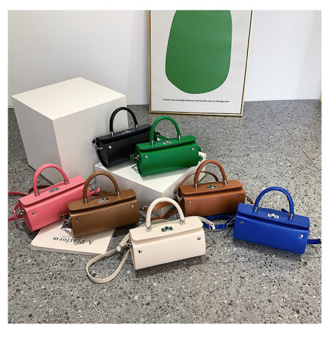 Temperament Handheld Fashion Small Square Bag Women's Bag Versatile Straddle Lock Single Shoulder Bag