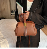 Armpit versatile one shoulder messenger bag