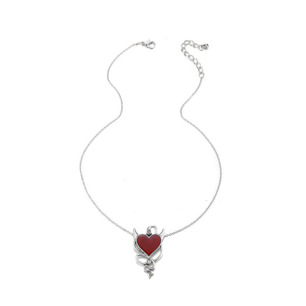 Heart shaped wing collarbone chain necklace female pendant small fox oil inlaid diamond lovely animal necklace