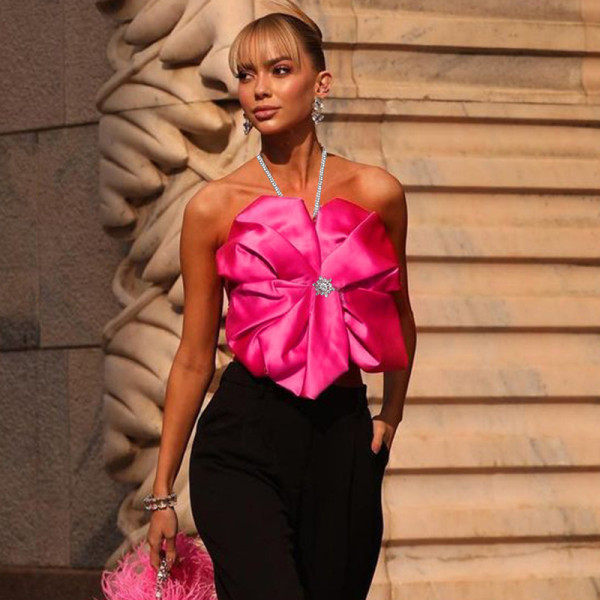 Temperament hanging neck large flower tie top open back design casual vest