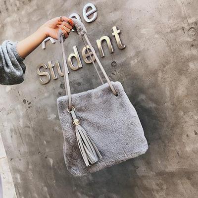 Single-shoulder bag Korean version versatile messenger bag fashion plush bucket bag plush bag