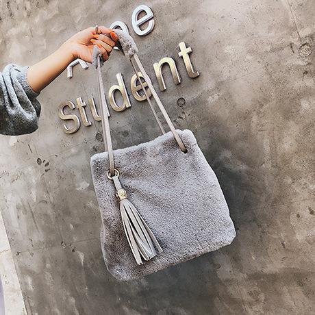 Single-shoulder bag Korean version versatile messenger bag fashion plush bucket bag plush bag