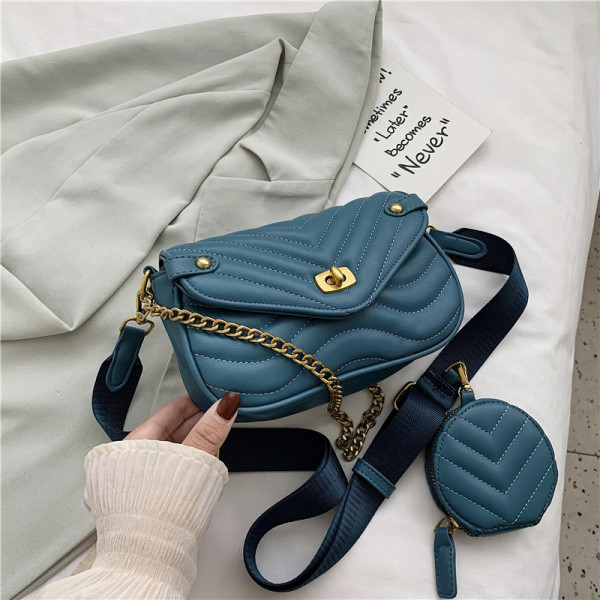 Single shoulder bag feeling chain messenger bag