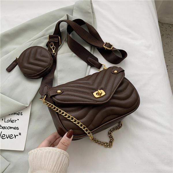 Single shoulder bag feeling chain messenger bag