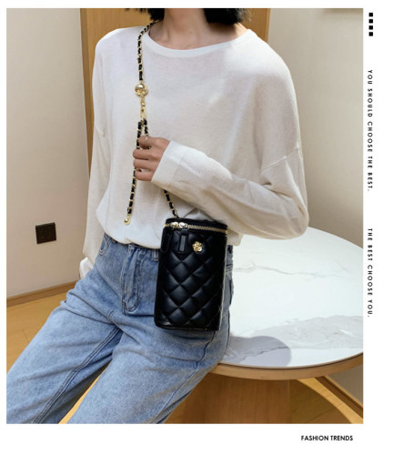 Fashion rhombus chain messenger bag Korean version versatile women's mobile phone bag