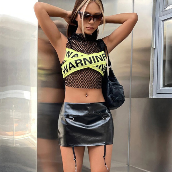 Wearing a perforated top with mesh on the outside, street fashion letter contrast color hot girl vest