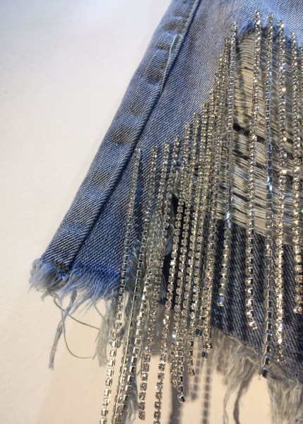 Perforated high waist rhinestone tassel chain slim straight denim shorts
