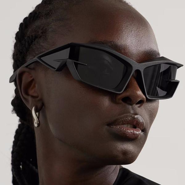 Exaggerate futuristic technology sunglasses show sunglasses heterosexual sunglasses