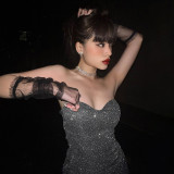 Fashion sexy V-neck bra with open back pleated dress