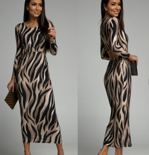 Round neck slim solid color split open back waist dress