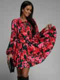 Long sleeve dress with large hem and printed neckband