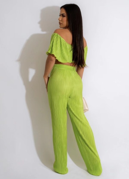 Women's pleated solid color off the shoulder wrap chest loose flared pants two-piece set