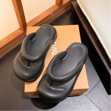 Solid color flip flop Fashion thick bottom anti-slip versatile beach flip flop