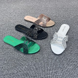 Women's slippers with flat soles