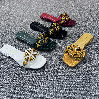 Flat sandals Women's versatile oversized slippers for external wear